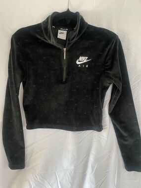 Nike Air Women's Black Velvet Quarter-Zip Pullover